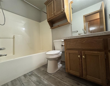 13320 Cayman Lane - Photo Thumbnail 11