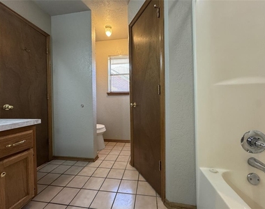13320 Cayman Lane - Photo Thumbnail 10