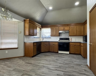 13320 Cayman Lane - Photo Thumbnail 2