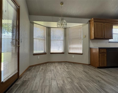 13320 Cayman Lane - Photo Thumbnail 3