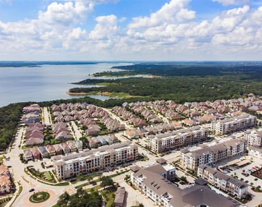 620 Surrey Lane - Photo Thumbnail 27