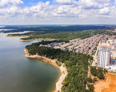 620 Surrey Lane - Photo Thumbnail 28