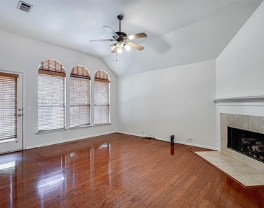 635 Blue Sky Drive - Photo Thumbnail 8