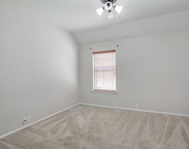 635 Blue Sky Drive - Photo Thumbnail 18