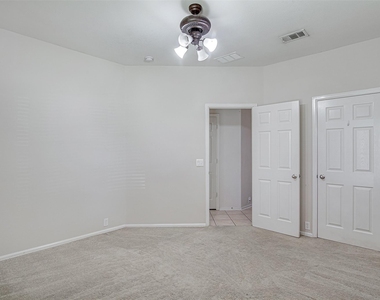 635 Blue Sky Drive - Photo Thumbnail 16