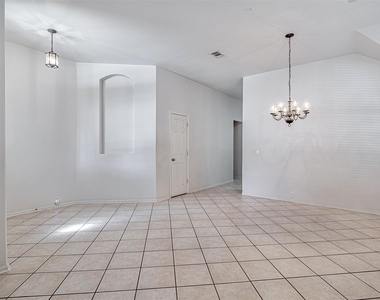 635 Blue Sky Drive - Photo Thumbnail 2