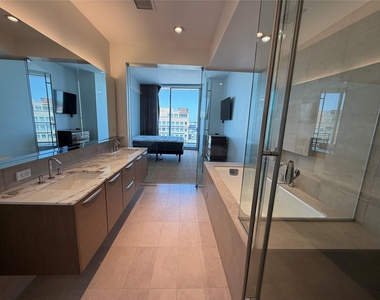 2900 Mckinnon Street - Photo Thumbnail 13