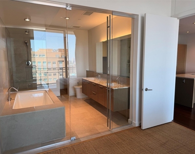 2900 Mckinnon Street - Photo Thumbnail 11