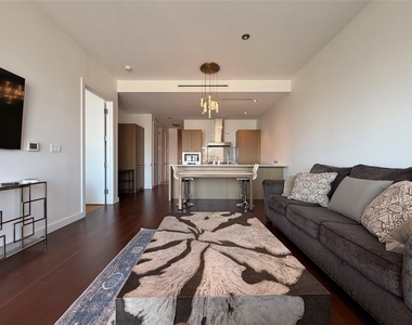2900 Mckinnon Street - Photo Thumbnail 9