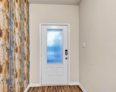 1401 Park Trails Boulevard - Photo Thumbnail 3