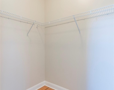 6716 Mallard Park Drive - Photo Thumbnail 13