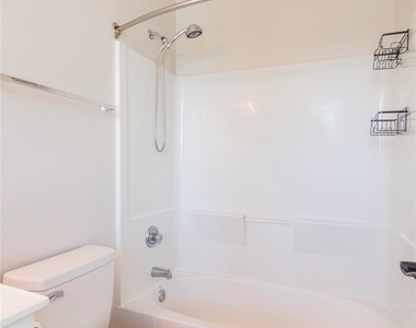 6716 Mallard Park Drive - Photo Thumbnail 14