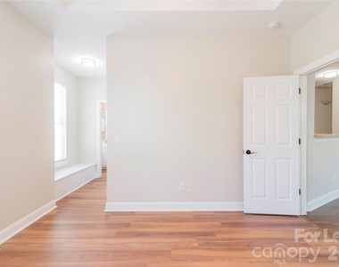 6716 Mallard Park Drive - Photo Thumbnail 11