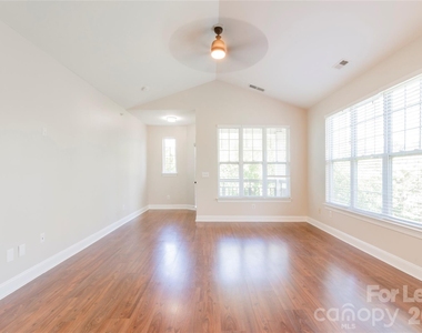 6716 Mallard Park Drive - Photo Thumbnail 2