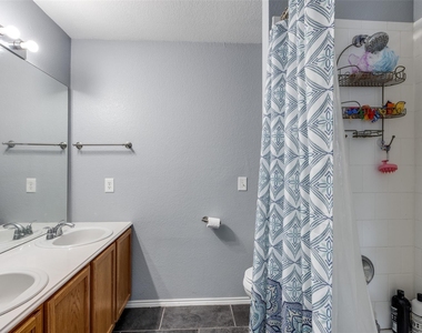 2402 Pheasant Run - Photo Thumbnail 19