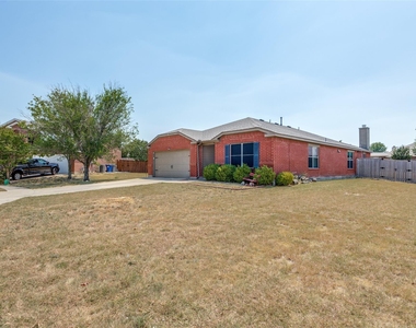 2402 Pheasant Run - Photo Thumbnail 1