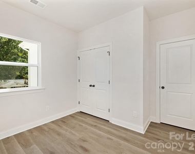 2309 Ellen Avenue - Photo Thumbnail 15