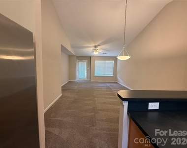 7333 Michaels Landing Drive - Photo Thumbnail 6