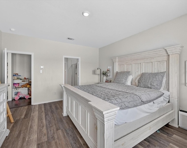 3108 Herrera Drive - Photo Thumbnail 9