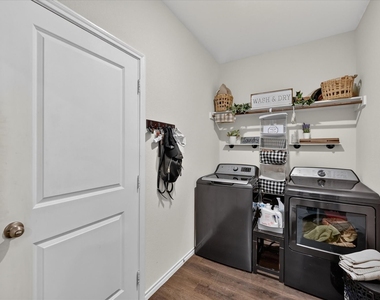 3108 Herrera Drive - Photo Thumbnail 7