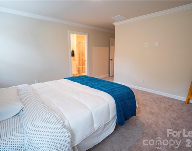 508 Tayberry Lane - Photo Thumbnail 5