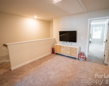 508 Tayberry Lane - Photo Thumbnail 3