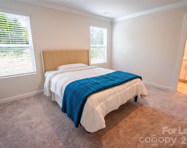 508 Tayberry Lane - Photo Thumbnail 4