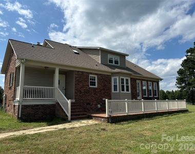 2417 Lynwood Drive - Photo Thumbnail 2