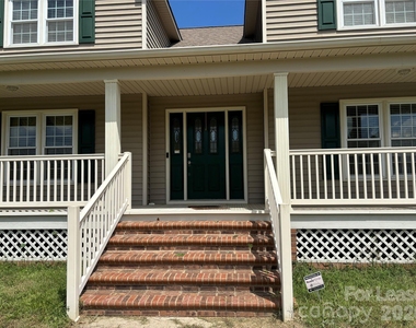 2417 Lynwood Drive - Photo Thumbnail 4