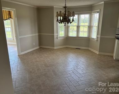 2417 Lynwood Drive - Photo Thumbnail 28