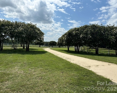 2417 Lynwood Drive - Photo Thumbnail 8