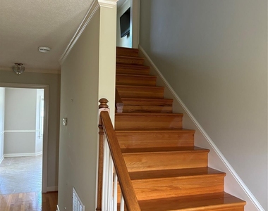 2417 Lynwood Drive - Photo Thumbnail 31