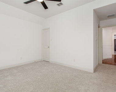 846 Deerfield Road - Photo Thumbnail 30