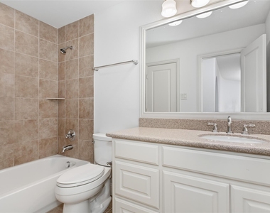 846 Deerfield Road - Photo Thumbnail 31