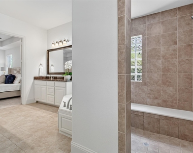 846 Deerfield Road - Photo Thumbnail 23