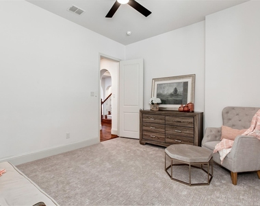 846 Deerfield Road - Photo Thumbnail 26