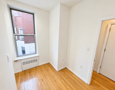 26 King Street - Photo Thumbnail 2