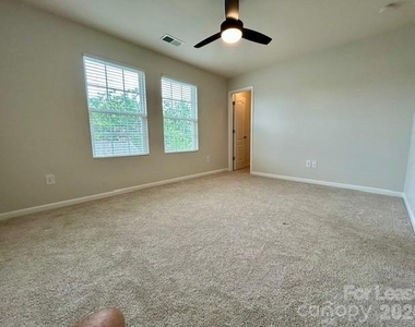 8245 Viewpoint Lane - Photo Thumbnail 26