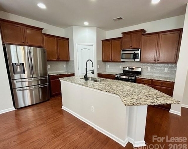 8245 Viewpoint Lane - Photo Thumbnail 5