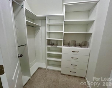 8245 Viewpoint Lane - Photo Thumbnail 18