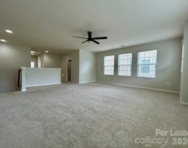 8245 Viewpoint Lane - Photo Thumbnail 21