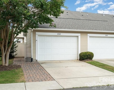 8245 Viewpoint Lane - Photo Thumbnail 2