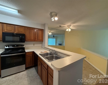 18809 Nautical Drive - Photo Thumbnail 9
