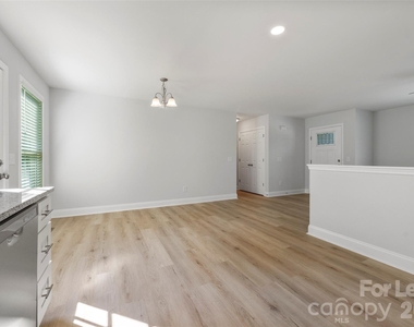 702 Park Avenue - Photo Thumbnail 10