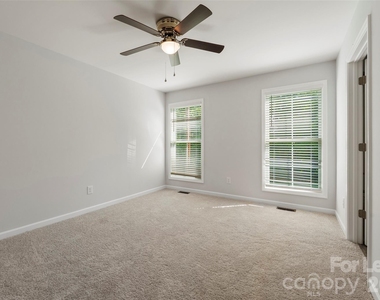 702 Park Avenue - Photo Thumbnail 11