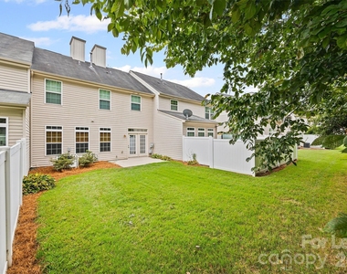 9736 Springholm Drive - Photo Thumbnail 23