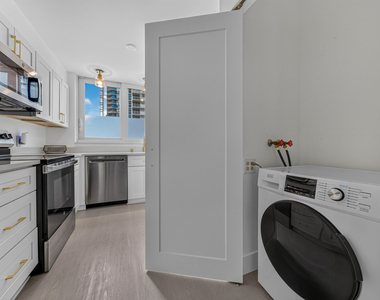 1370 S Ocean Boulevard - Photo Thumbnail 9
