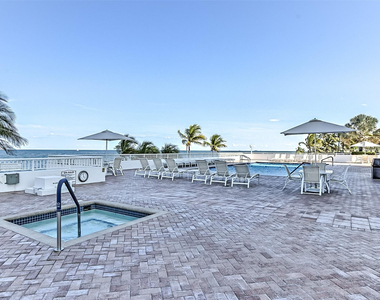 1370 S Ocean Boulevard - Photo Thumbnail 30