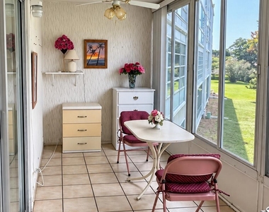 2154 Cambridge G - Photo Thumbnail 4