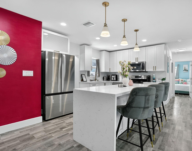 108 Se 11th Avenue - Photo Thumbnail 11